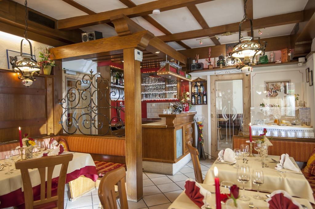 Hotel-Restaurant Burgblick ดอร์ฟกาชไตน์ ภายนอก รูปภาพ